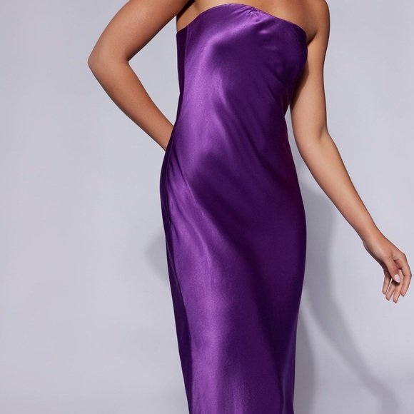 Purple Strapless Satin MIDI Dress by Meshki - Picture 3 of 8